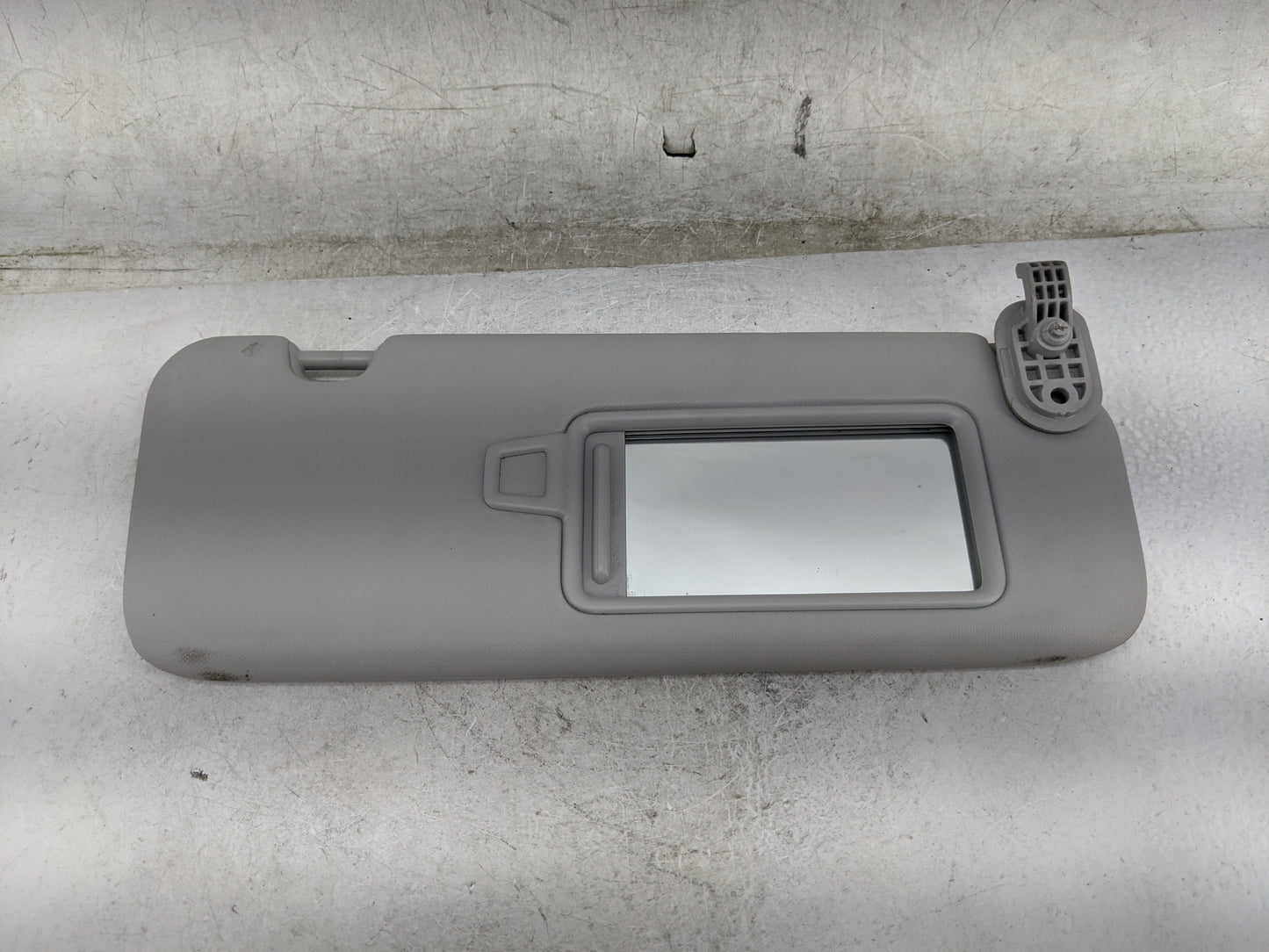 2017-2020 Hyundai Elantra Sun Visor Shade Replacement Passenger Right Mirror Fits Fits 2017 2018 2019 2020 OEM Used Auto Par