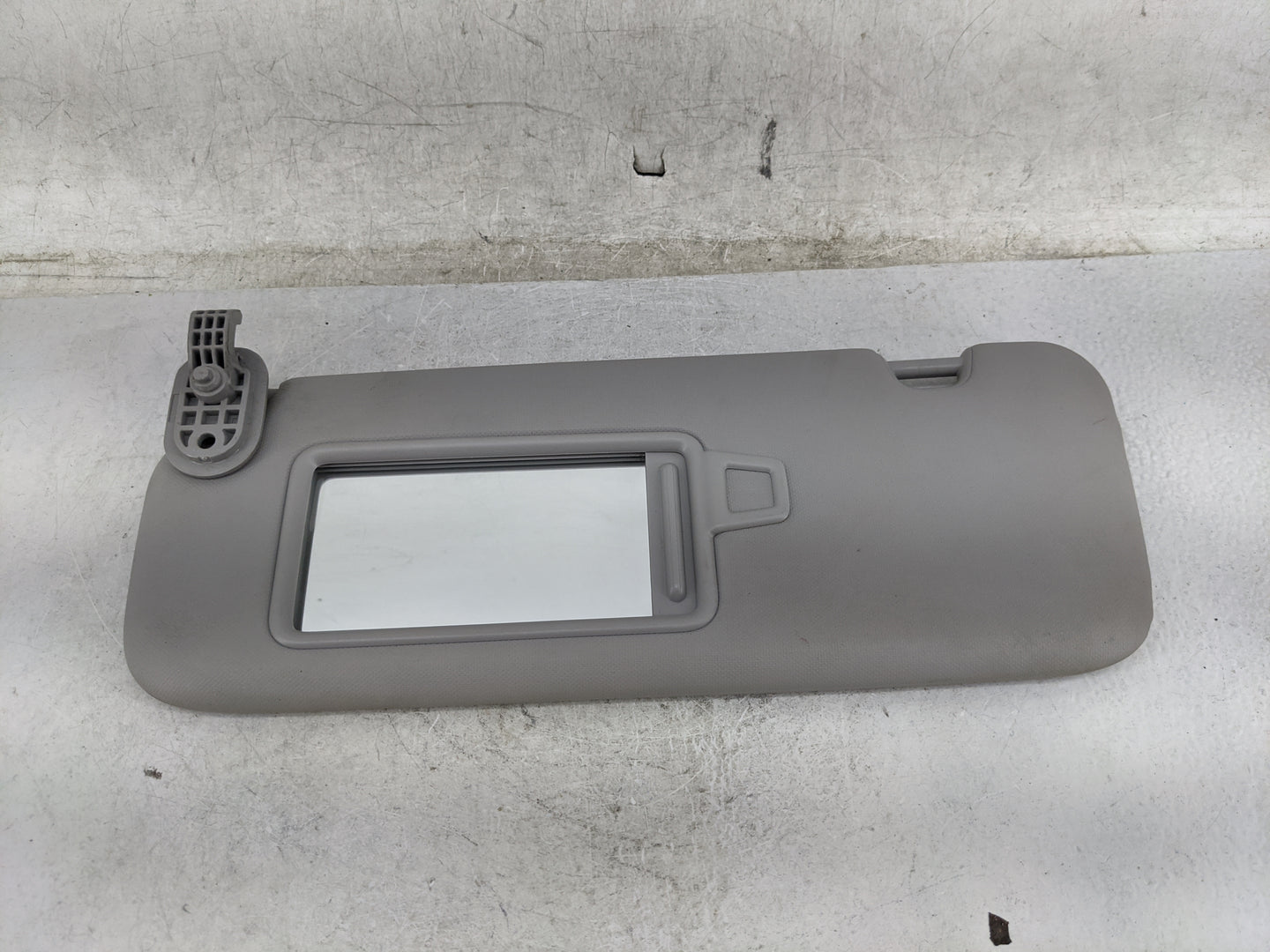 2017-2020 Hyundai Elantra Sun Visor Shade Replacement Driver Left Mirror Fits Fits 2017 2018 2019 2020 OEM Used Auto Parts -