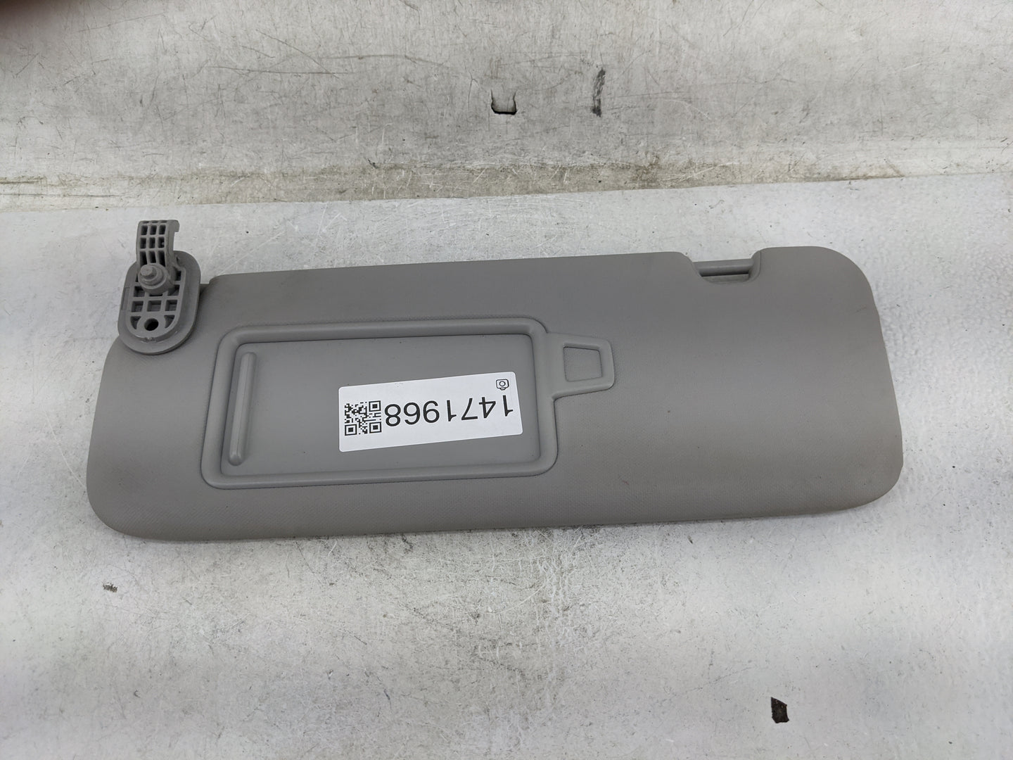 2017-2020 Hyundai Elantra Sun Visor Shade Replacement Driver Left Mirror Fits Fits 2017 2018 2019 2020 OEM Used Auto Parts -