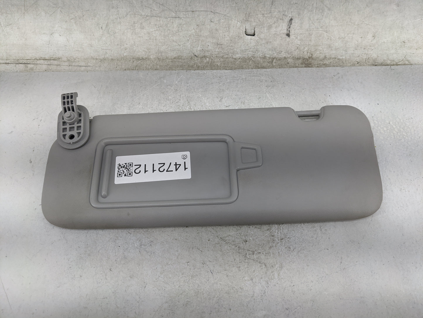 2017-2020 Hyundai Elantra Sun Visor Shade Replacement Driver Left Mirror Fits Fits 2017 2018 2019 2020 OEM Used Auto Parts -