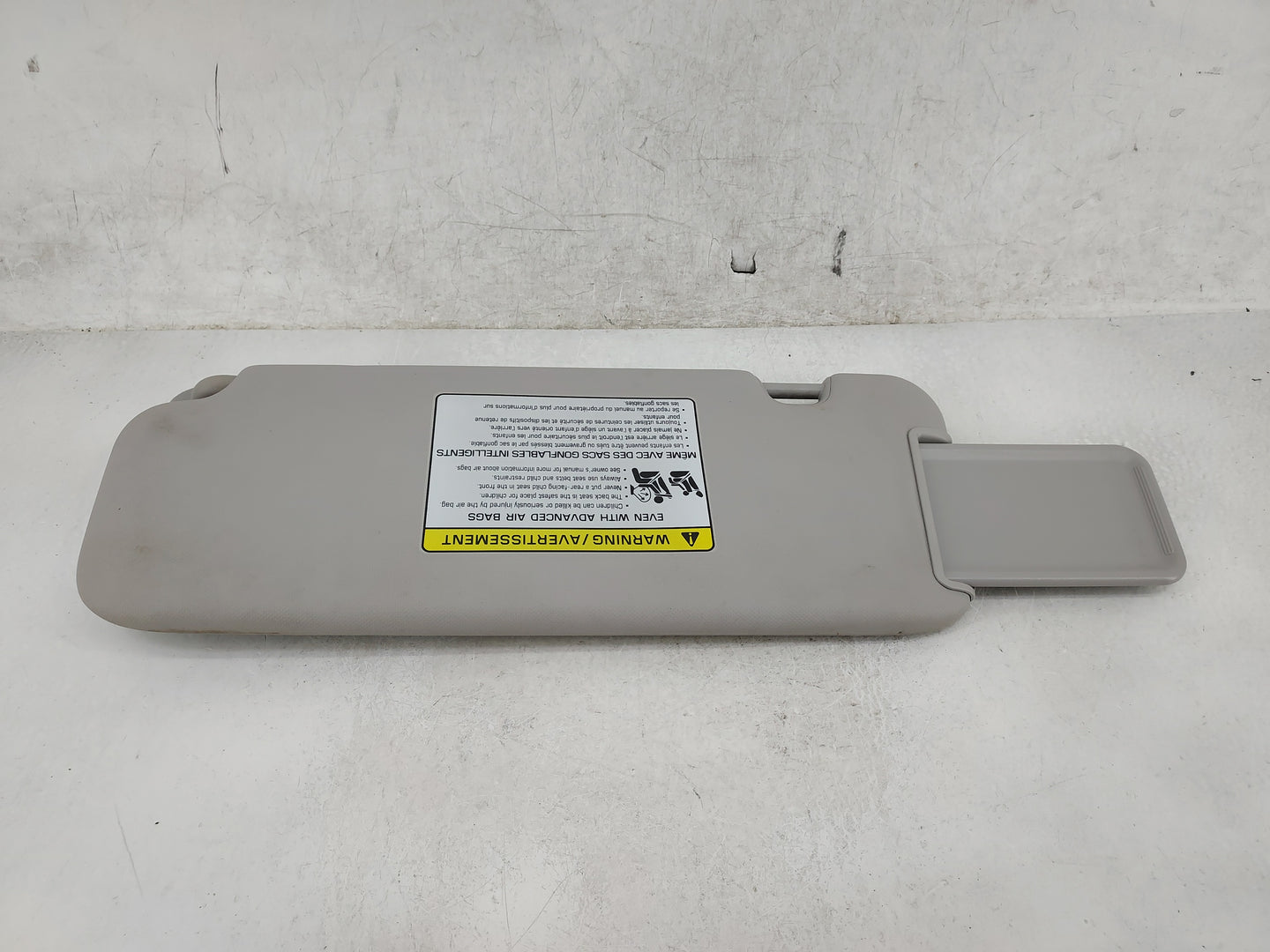 2017-2020 Hyundai Elantra Sun Visor Shade Replacement Passenger Right Mirror Fits Fits 2017 2018 2019 2020 OEM Used Auto Par