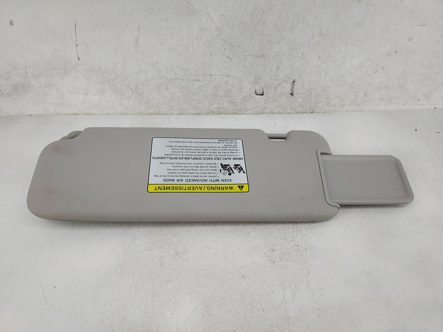 2017-2020 Hyundai Elantra Sun Visor Shade Replacement Passenger Right Mirror Fits Fits 2017 2018 2019 2020 OEM Used Auto Par