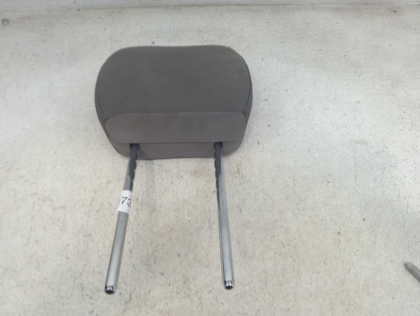 2018 Hyundai Elantra Headrest Head Rest Front Driver Seat Gray 1473014 - Oemusedautoparts1.com