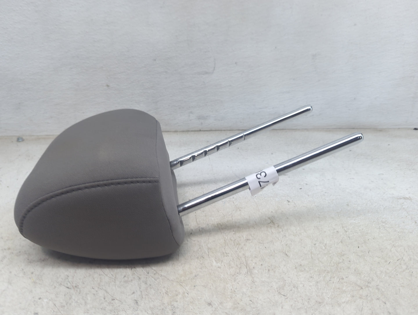 2018 Hyundai Elantra Headrest Head Rest Front Driver Seat Gray 1473048 - Oemusedautoparts1.com