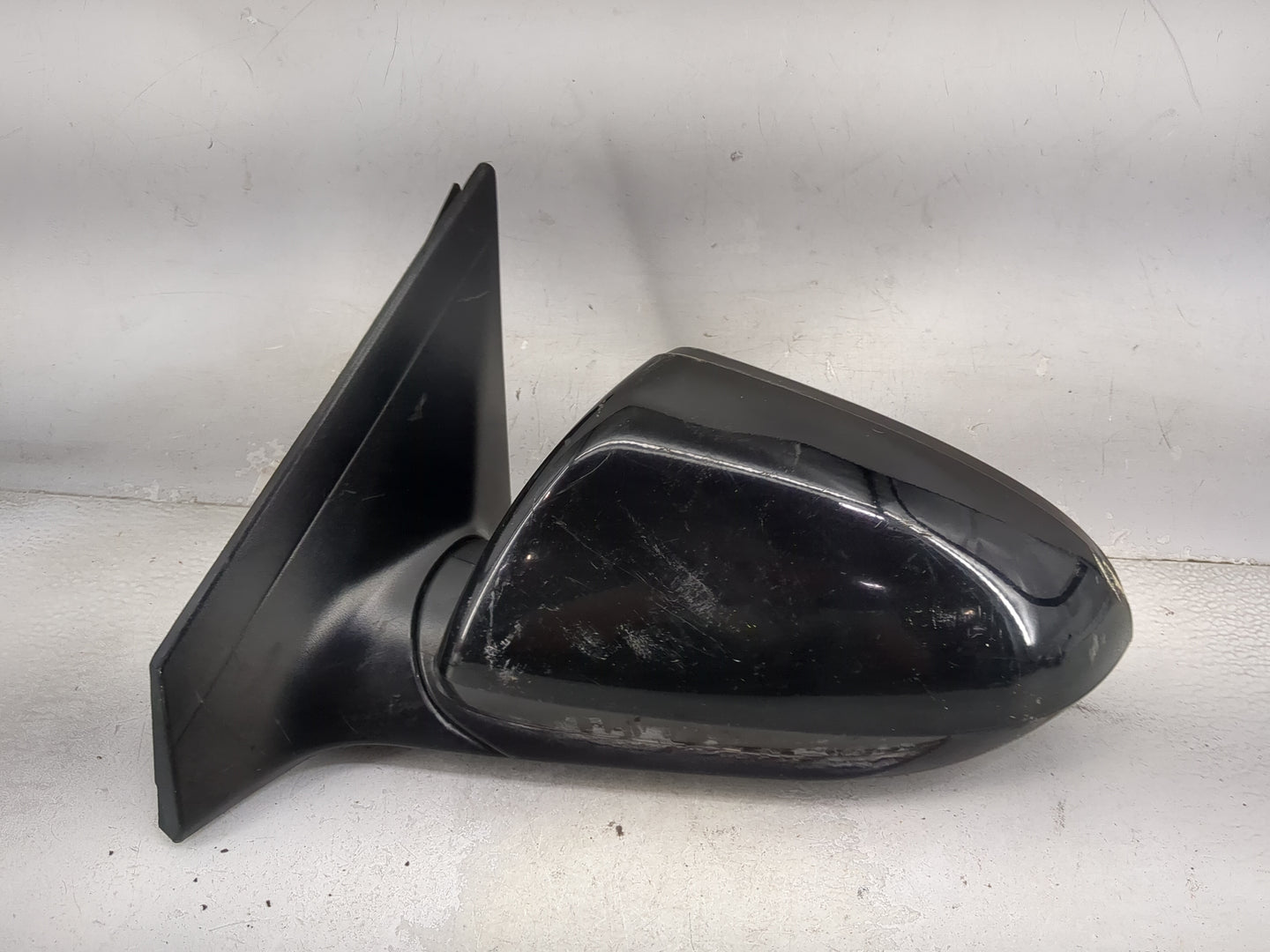 2017-2020 Hyundai Elantra Driver Side View Mirror - Left Door Mirror OEM Used - Oemusedautoparts1.com