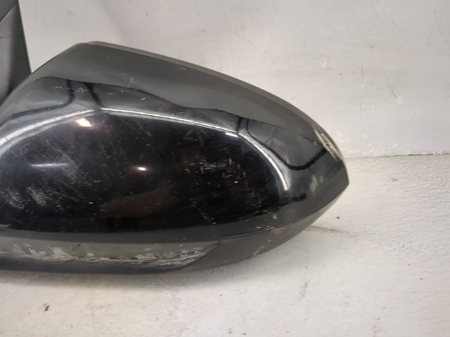 2017-2020 Hyundai Elantra Driver Side View Mirror - Left Door Mirror OEM Used - Oemusedautoparts1.com