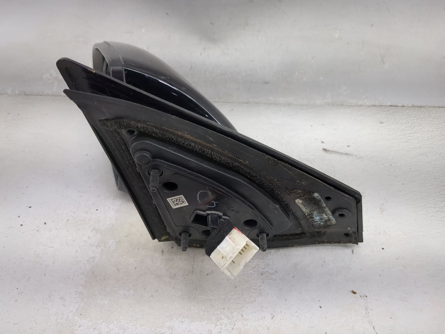 2017-2020 Hyundai Elantra Driver Side View Mirror - Left Door Mirror OEM Used - Oemusedautoparts1.com