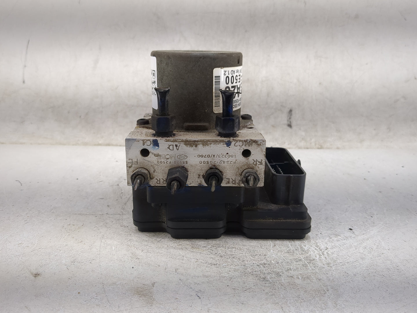 2017-2019 Hyundai Elantra ABS Pump Control Module Replacement P/N:58920-F2500 58900-F2500, 61589-45200 Fits Fits 2017 2018 2