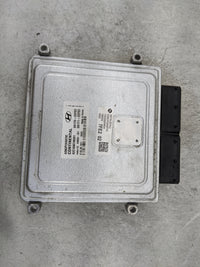2017-2018 Hyundai Elantra PCM Engine Control Computer ECU ECM PCU OEM P/N:39170-2EFE2 AD8UP2AS673C, TAD0N20NS4 Fits Fits 201
