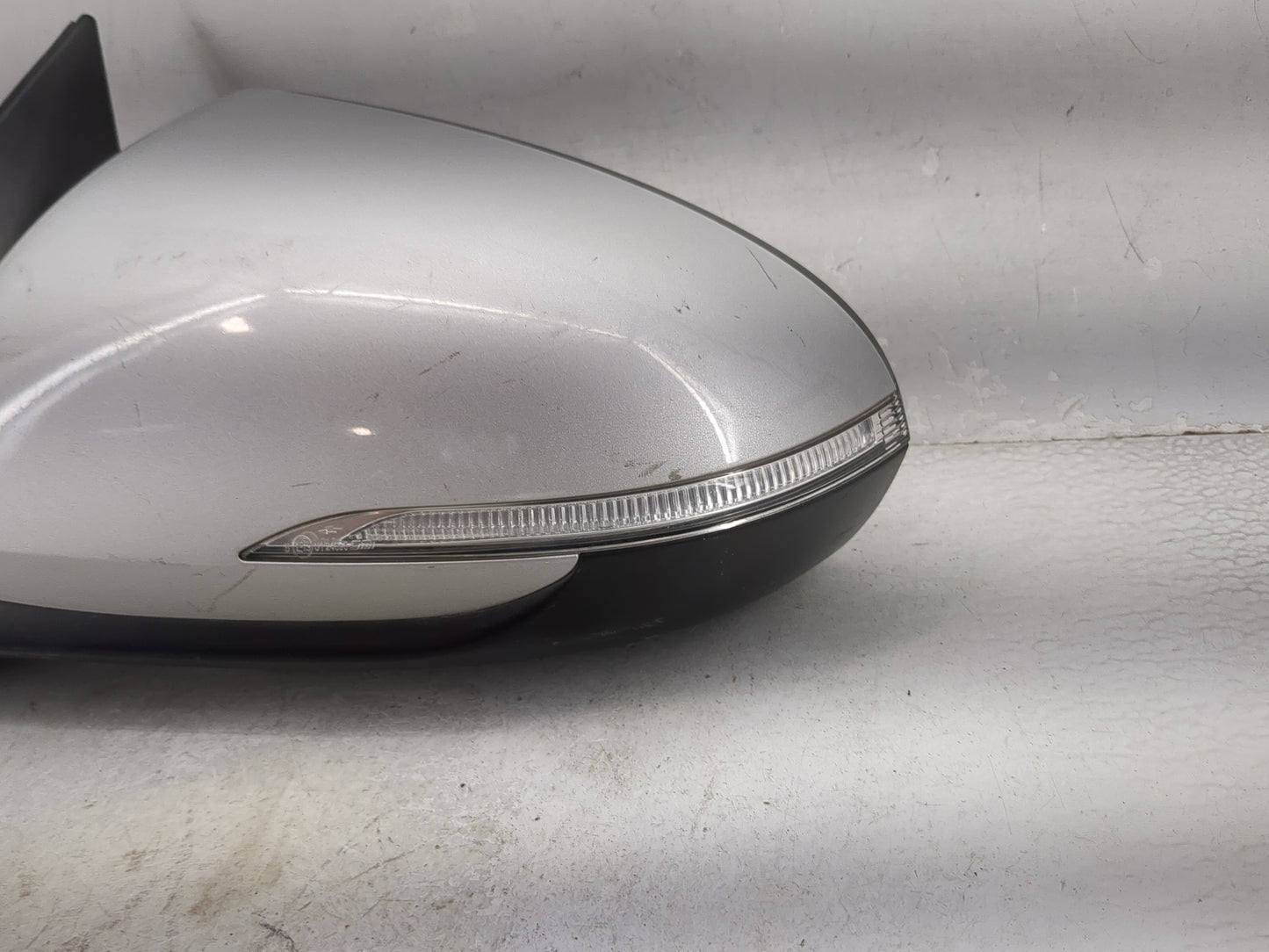 2018-2020 Hyundai Elantra Driver Side View Mirror - Left Door Mirror OEM Used - Oemusedautoparts1.com