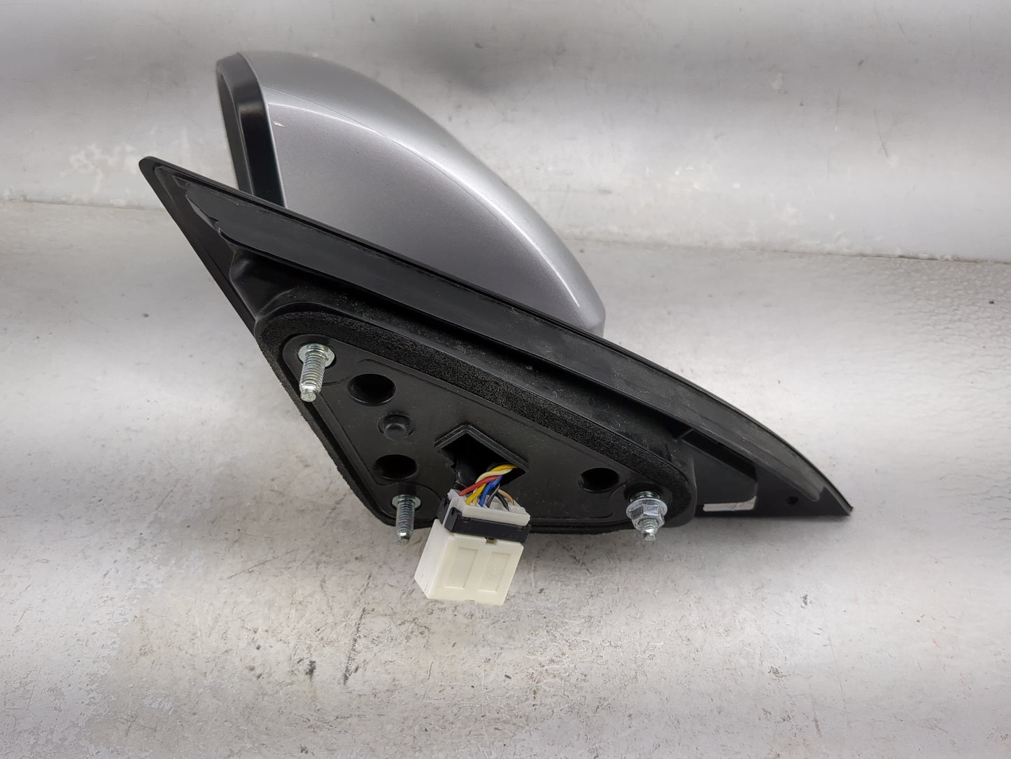 2018-2020 Hyundai Elantra Driver Side View Mirror - Left Door Mirror OEM Used - Oemusedautoparts1.com