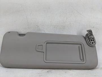 2017-2020 Hyundai Elantra Sun Visor Shade Replacement Passenger Right Mirror Fits Fits 2017 2018 2019 2020 OEM Used Auto Par
