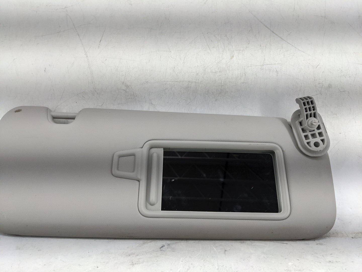 2017-2020 Hyundai Elantra Sun Visor Shade Replacement Passenger Right Mirror Fits Fits 2017 2018 2019 2020 OEM Used Auto Par