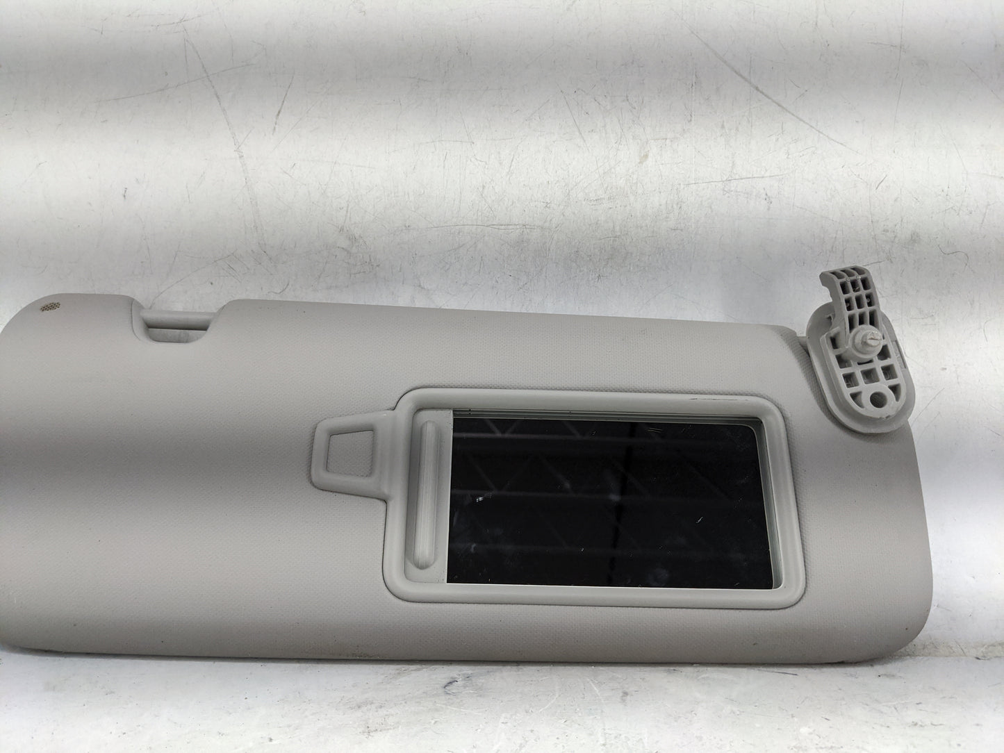 2017-2020 Hyundai Elantra Sun Visor Shade Replacement Passenger Right Mirror Fits Fits 2017 2018 2019 2020 OEM Used Auto Par