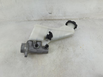 compare product 2017-2019 Hyundai Elantra Brake Master Cylinder 1489166