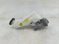 2017-2019 Hyundai Elantra Brake Master Cylinder 1489166 - Oemusedautoparts1.com