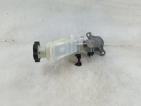 2017-2019 Hyundai Elantra Brake Master Cylinder 1489166 - Oemusedautoparts1.com