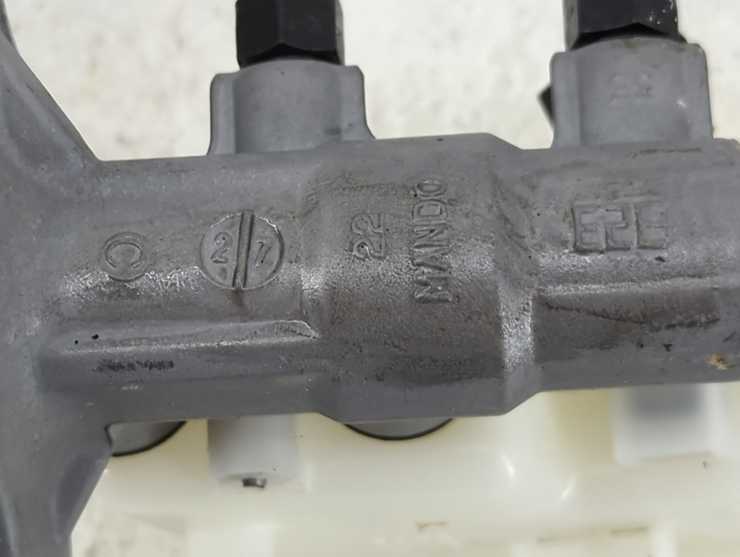 2017-2019 Hyundai Elantra Brake Master Cylinder 1490873 - Oemusedautoparts1.com