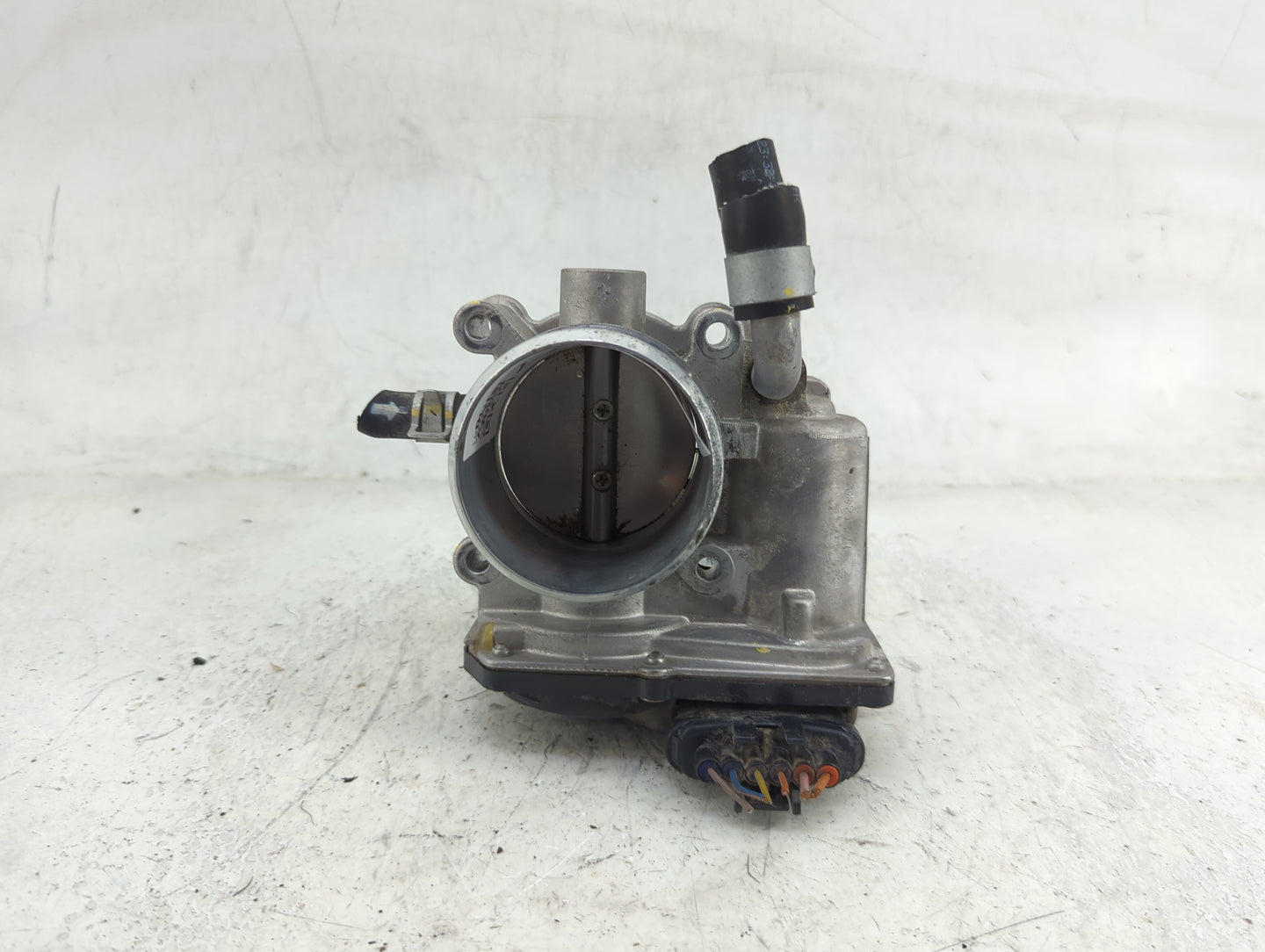2017-2020 Hyundai Elantra Throttle Body P/N:35100-2B340 5830 12U10 Fits Fits 2015 2016 2017 2018 2019 2020 2021 2022 OEM Use