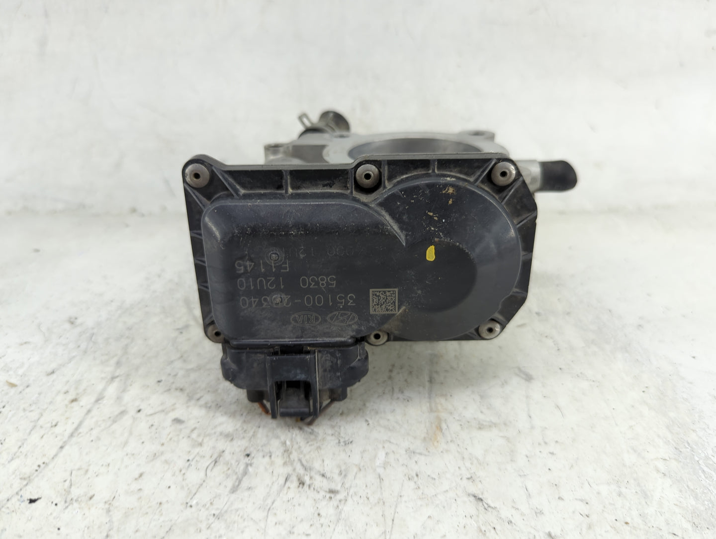 2017-2020 Hyundai Elantra Throttle Body P/N:35100-2B340 5830 12U10 Fits Fits 2015 2016 2017 2018 2019 2020 2021 2022 OEM Use
