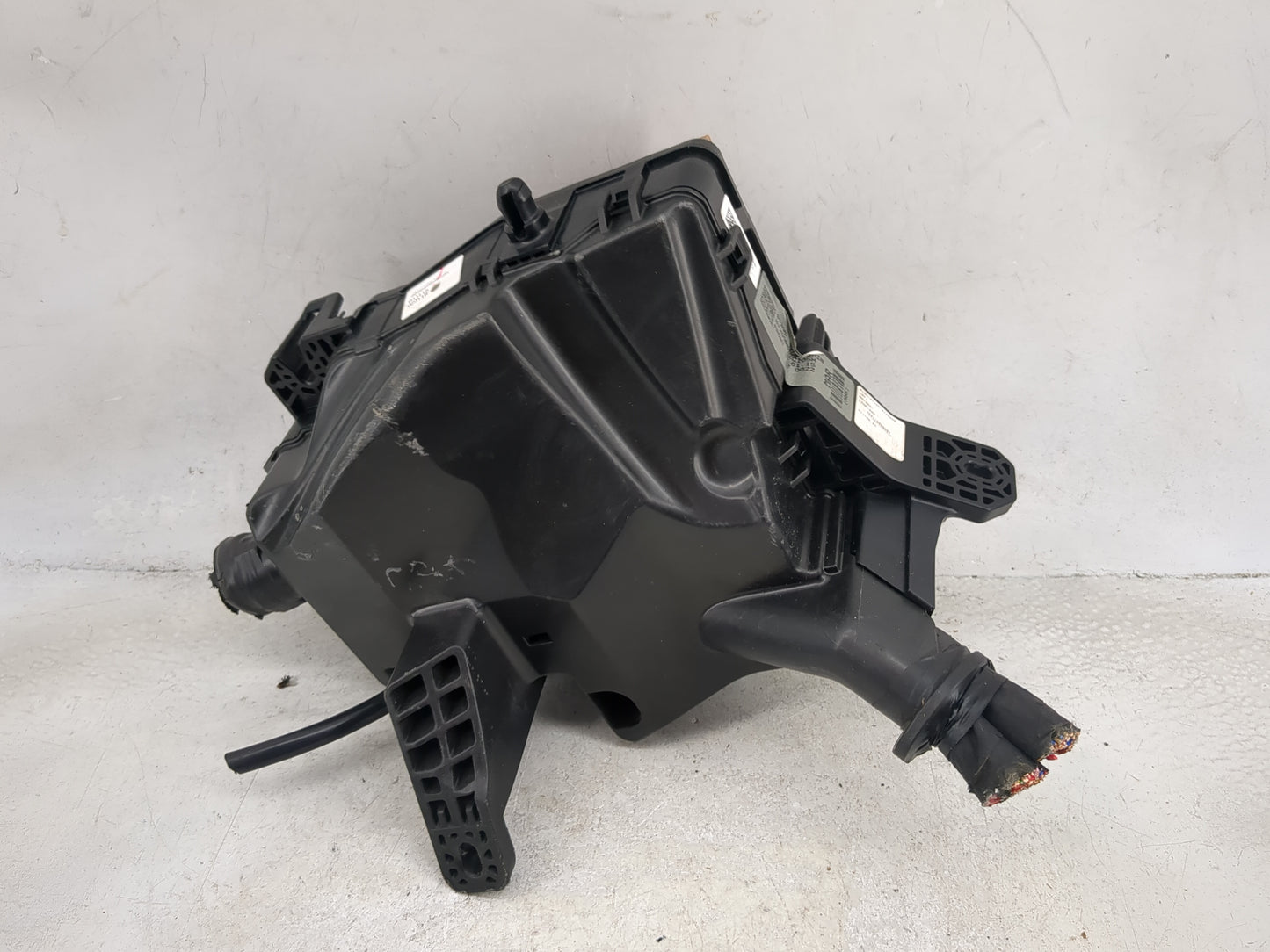 2021-2022 Hyundai Elantra Fusebox Fuse Box Panel Relay Module P/N:91205-BY250AB 18980-09622, 18980-09615 Fits Fits 2021 2022