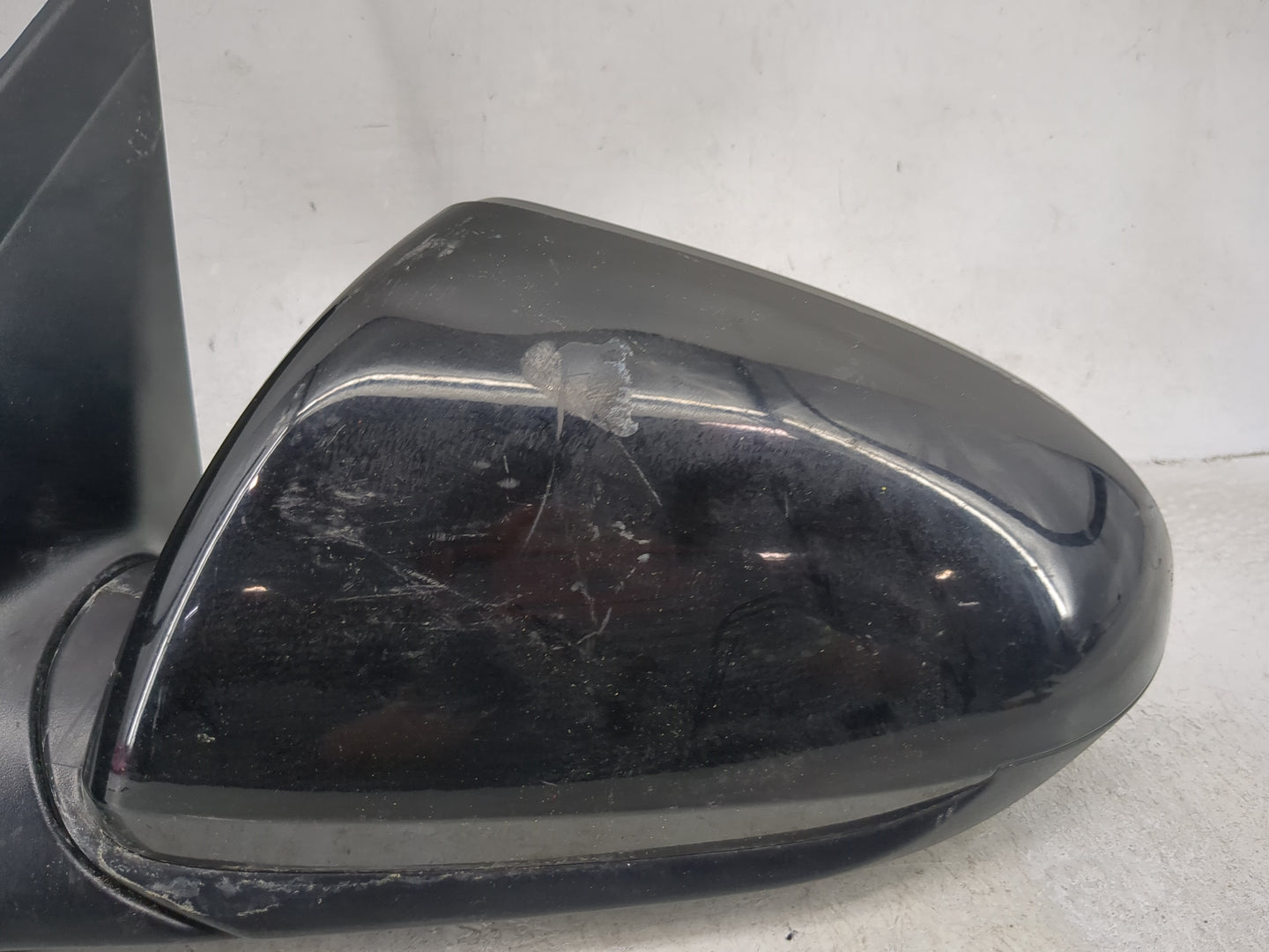 2017-2020 Hyundai Elantra Driver Side View Mirror - Left Door Mirror OEM Used - Oemusedautoparts1.com