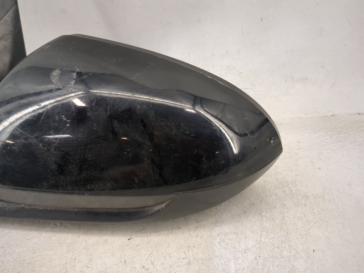 2017-2020 Hyundai Elantra Driver Side View Mirror - Left Door Mirror OEM Used - Oemusedautoparts1.com