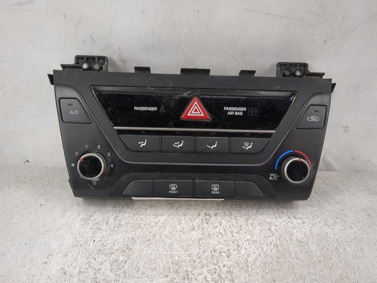 2017-2018 Hyundai Elantra Climate Control Module Temperature AC/Heater Replacement P/N:97250-F2XXX 97250-F2062KLX Fits OEM U