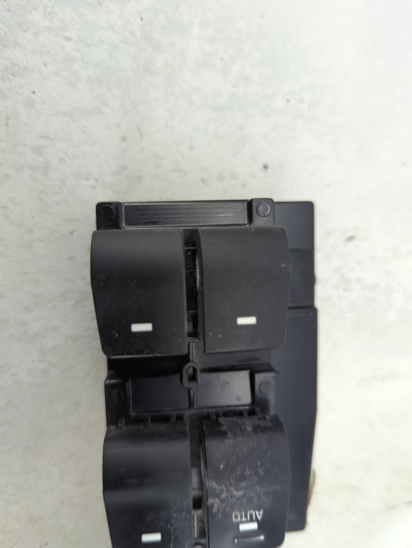 2018 Hyundai Elantra Master Power Window Switch Replacement Driver Side Left P/N:935704M Fits OEM Used Auto Parts - Oemuseda