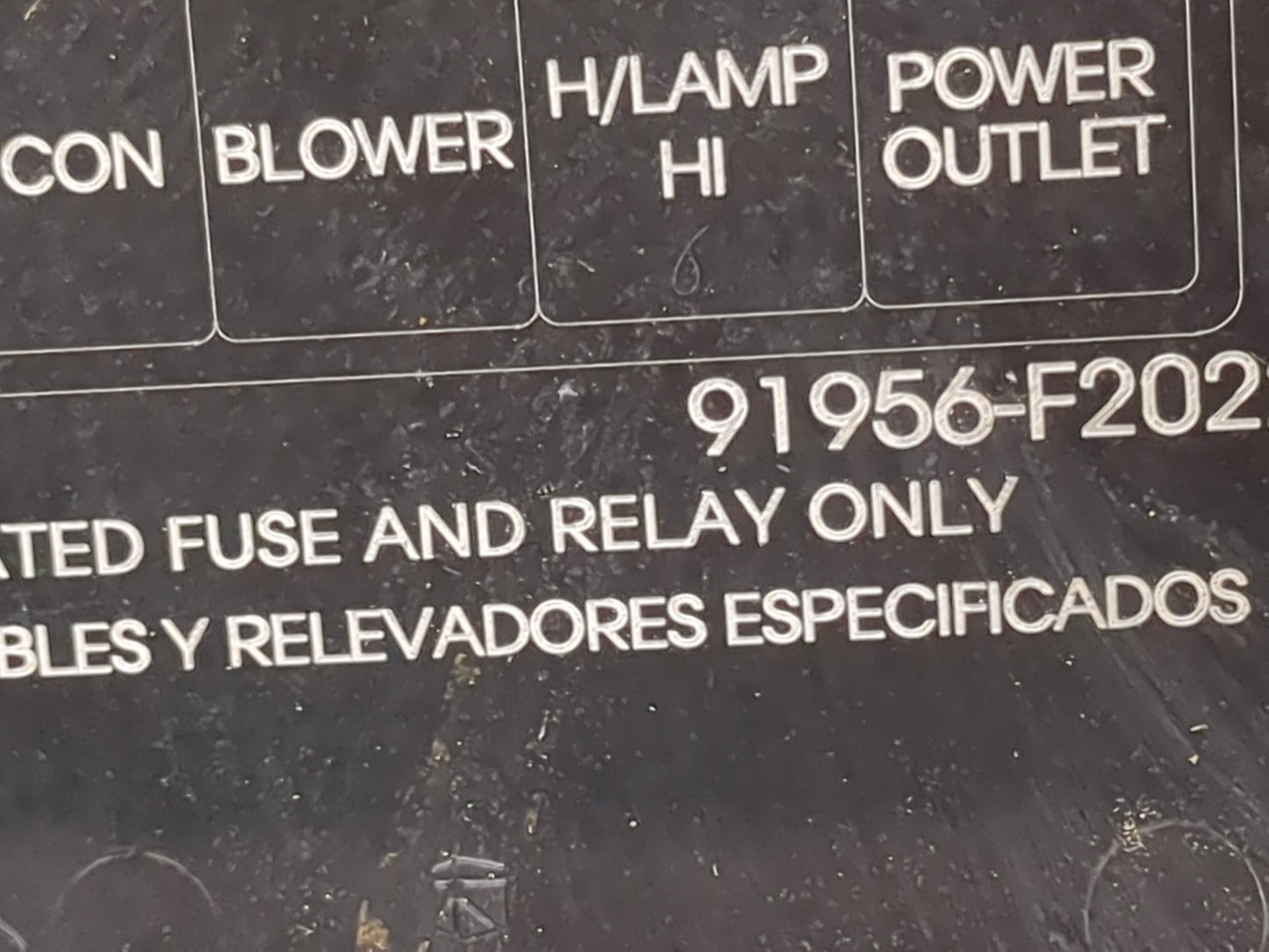 2018 Hyundai Elantra Fusebox Fuse Box Panel Relay Module P/N:18980-09620 18980-09630, 91956-F202 Fits OEM Used Auto Parts - 