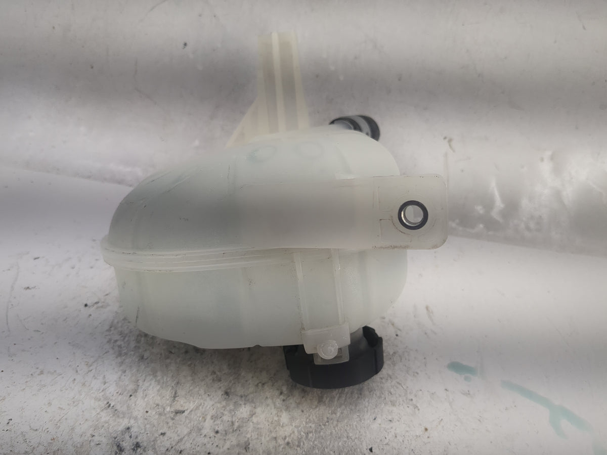 2017 Hyundai Elantra Radiator Coolant Overflow Expansion Tank Bottle - Oemusedautoparts1.com