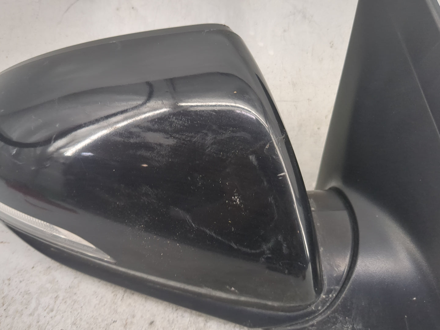 2017-2018 Hyundai Elantra Passenger Side View Mirror - Right Door Mirror OEM Used - Oemusedautoparts1.com