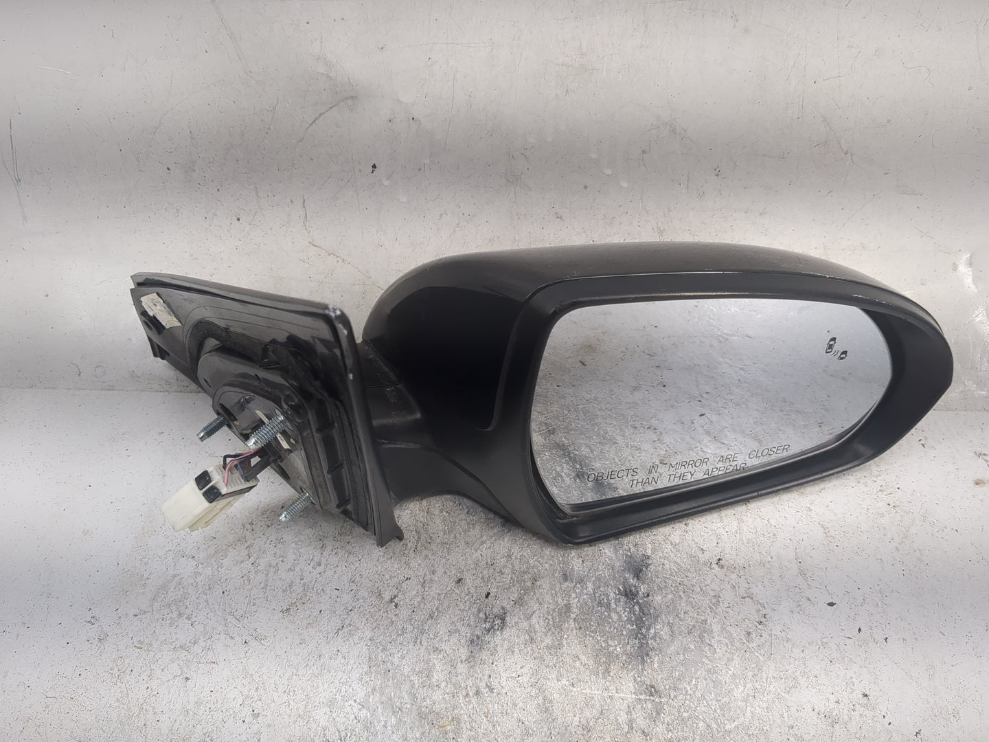 2017-2018 Hyundai Elantra Passenger Side View Mirror - Right Door Mirror OEM Used - Oemusedautoparts1.com