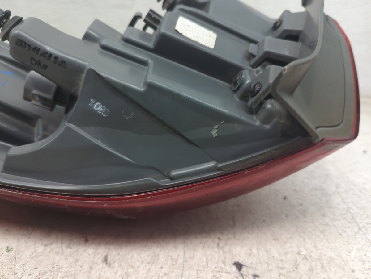 2017-2018 Hyundai Elantra Driver Left Side Deck Lid Mounted Tail Light 1499575 - Oemusedautoparts1.com