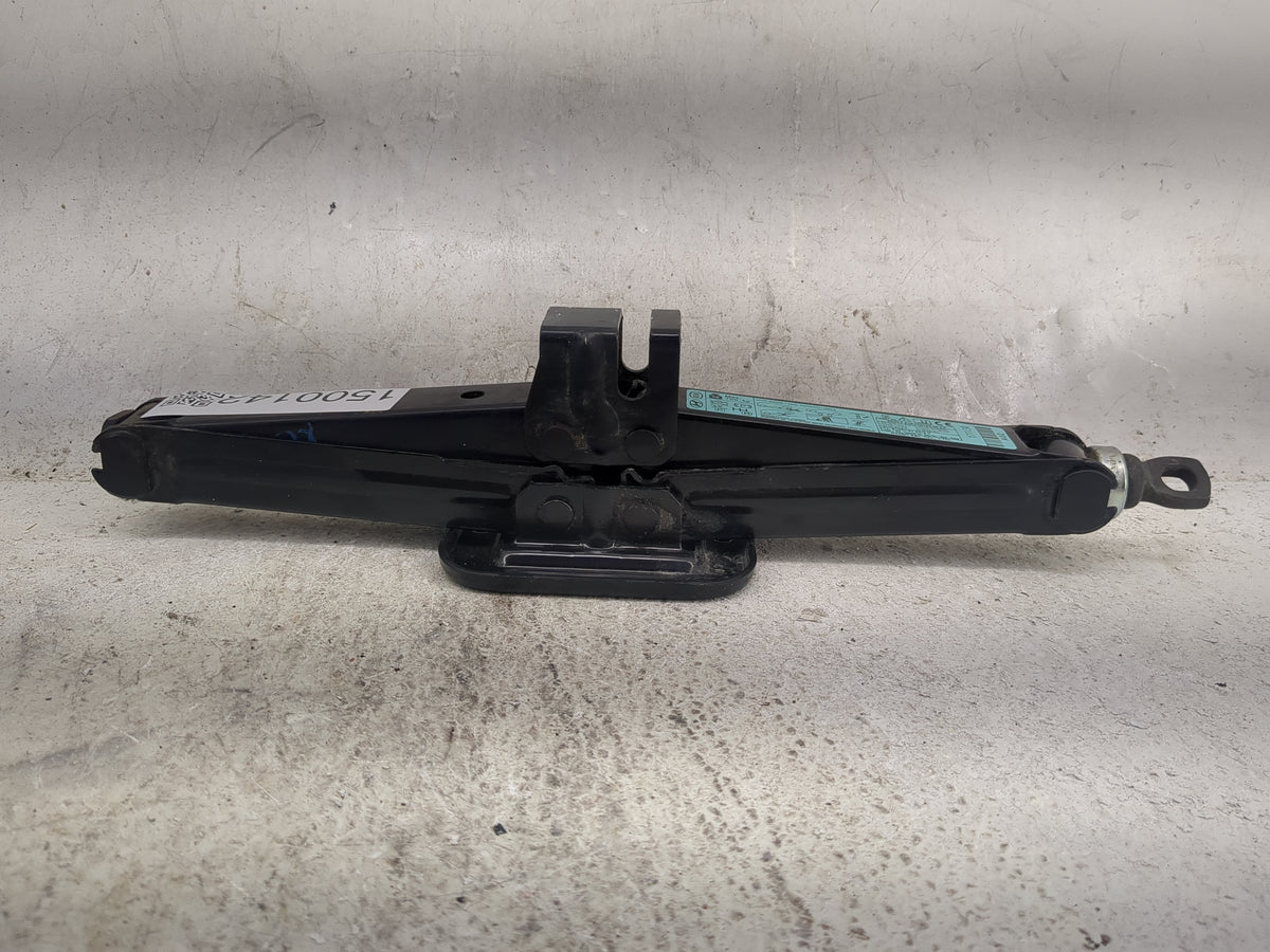 2018 Hyundai Elantra Spare Scissor Car Jack Black - Oemusedautoparts1.com