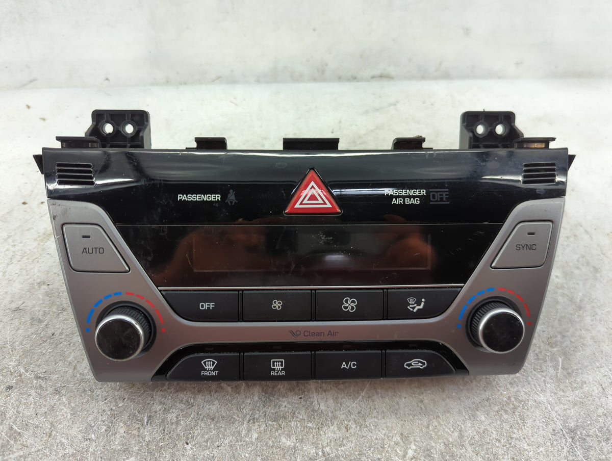 2017-2018 Hyundai Elantra Climate Control Module Temperature AC/Heater Replacement P/N:97250-F2231RET 97250-F2XXX Fits OEM U