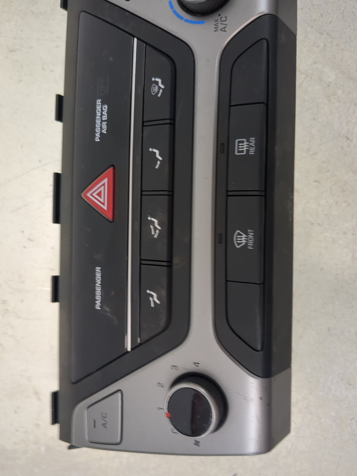 2017-2018 Hyundai Elantra Climate Control Module Temperature AC/Heater Replacement P/N:97250-F2062 97250-F2062-4X Fits OEM U