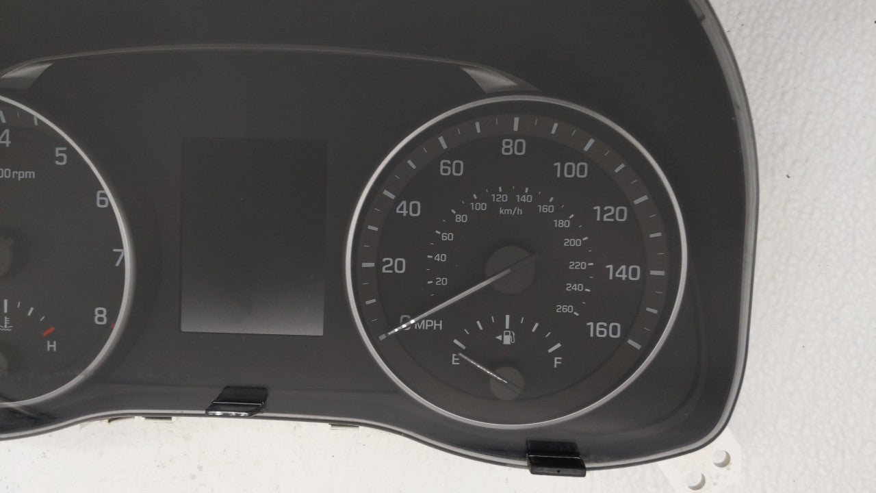 2017-2018 Hyundai Elantra Instrument Cluster Speedometer Gauges P/N:94001-F2060 Fits Fits 2017 2018 OEM Used Auto Parts - Oe