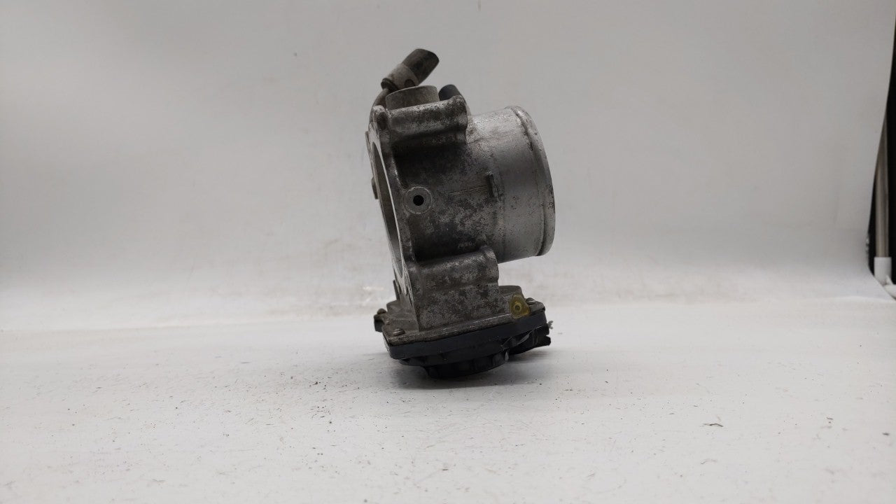 2011-2018 Hyundai Elantra Throttle Body P/N:35100-2E000 Fits Fits 2011 2012 2013 2014 2015 2016 2017 2018 2019 OEM Used Auto