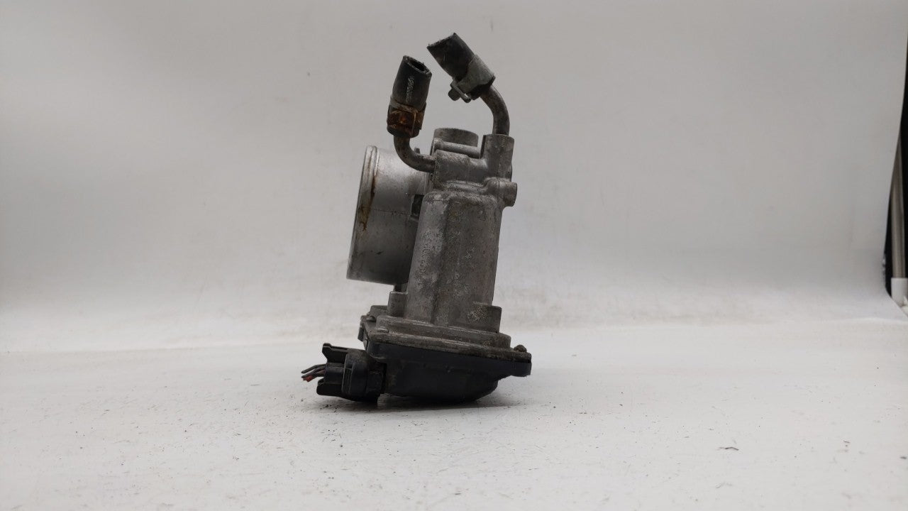 2011-2018 Hyundai Elantra Throttle Body P/N:35100-2E000 Fits Fits 2011 2012 2013 2014 2015 2016 2017 2018 2019 OEM Used Auto
