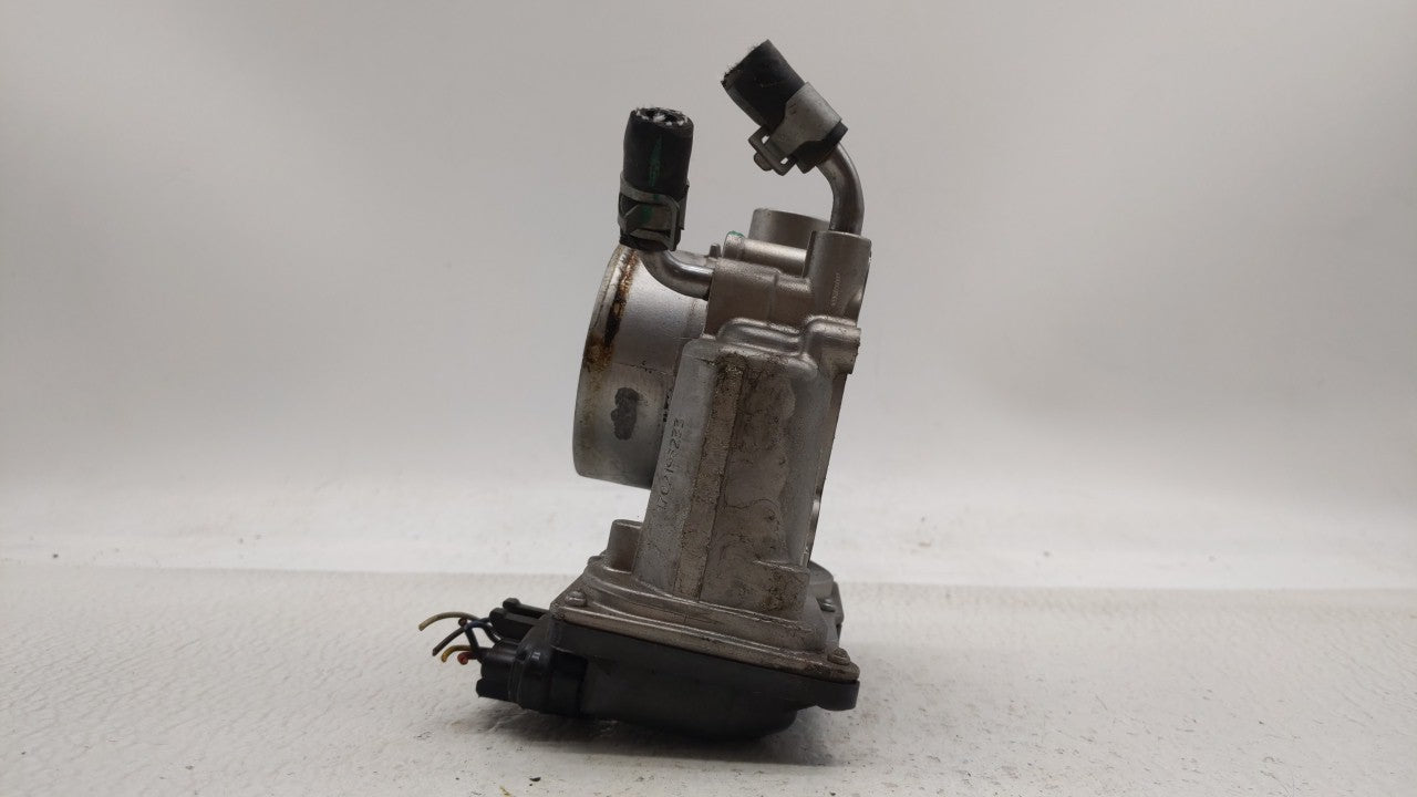 2011-2018 Hyundai Elantra Throttle Body P/N:35100-2E000 Fits Fits 2011 2012 2013 2014 2015 2016 2017 2018 2019 OEM Used Auto