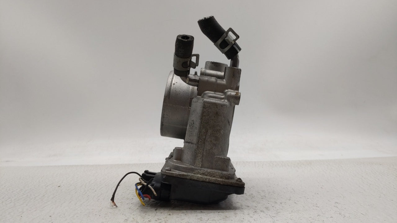 2011-2018 Hyundai Elantra Throttle Body P/N:35100-2E000 Fits Fits 2011 2012 2013 2014 2015 2016 2017 2018 2019 OEM Used Auto
