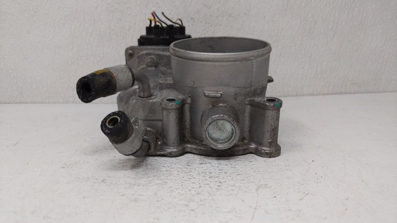 2011-2018 Hyundai Elantra Throttle Body P/N:35100-2E000 Fits Fits 2011 2012 2013 2014 2015 2016 2017 2018 2019 OEM Used Auto