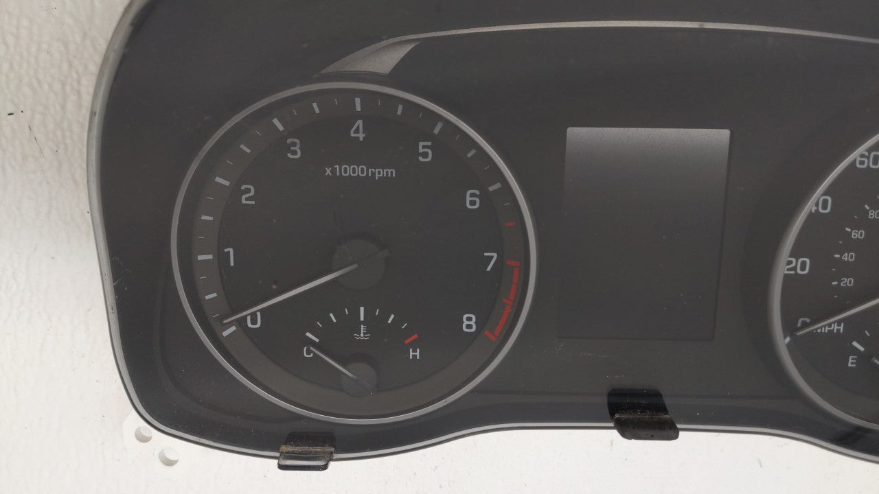 2017-2018 Hyundai Elantra Instrument Cluster Speedometer Gauges P/N:94001-F3011 94001-F3010 Fits Fits 2017 2018 OEM Used Aut