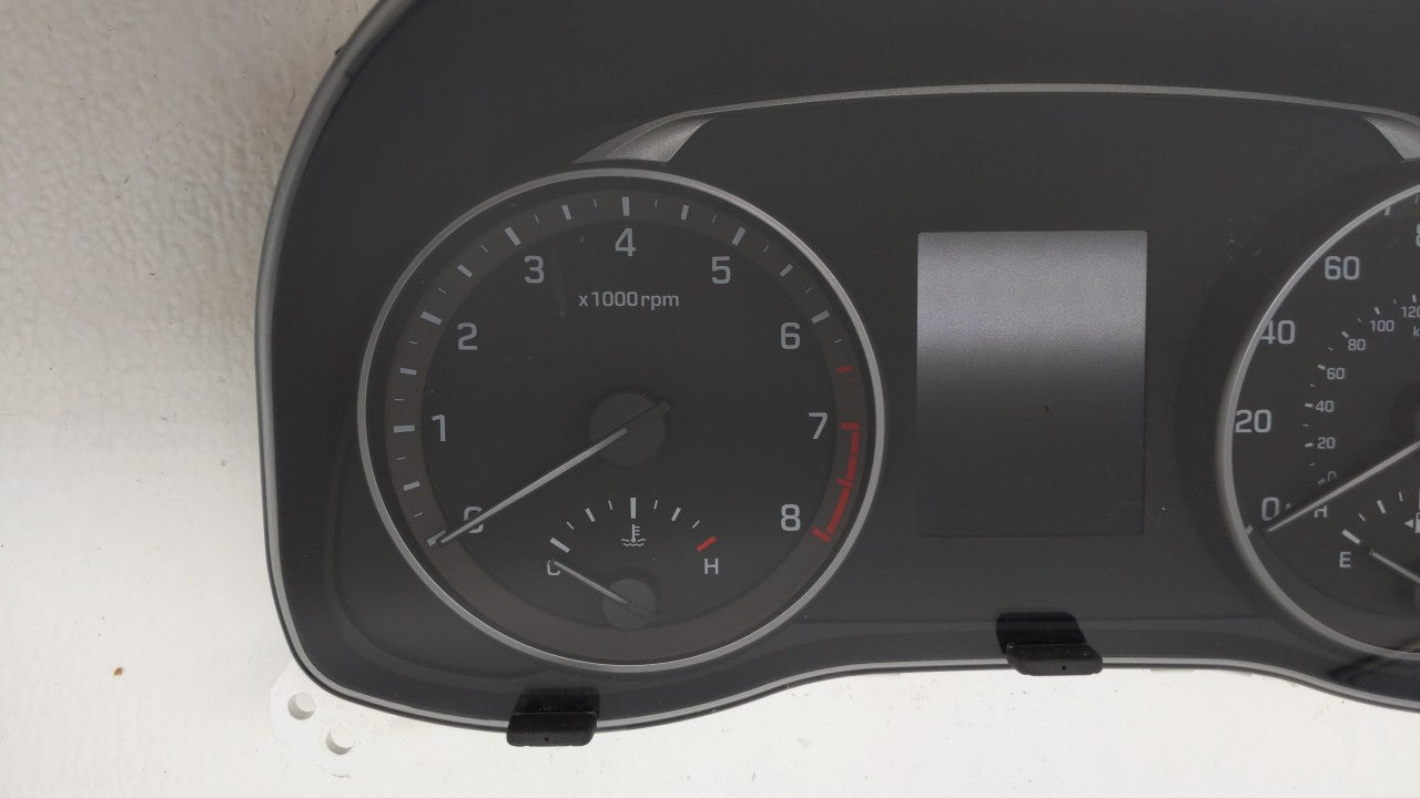 2017-2018 Hyundai Elantra Instrument Cluster Speedometer Gauges P/N:94001-F3011 94001-F3010 Fits Fits 2017 2018 OEM Used Aut