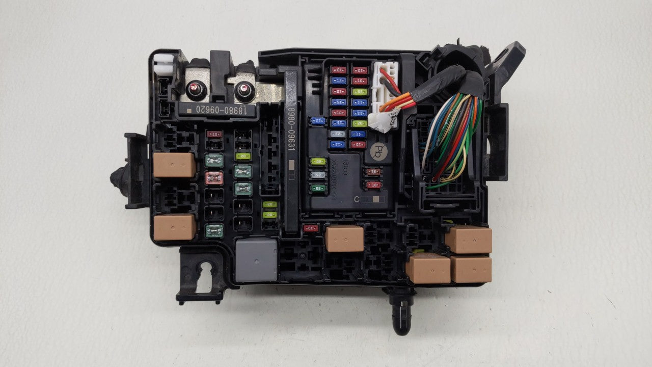 2018 Hyundai Elantra Fusebox Fuse Box Panel Relay Module P/N:91219 G3200 Fits OEM Used Auto Parts - Oemusedautoparts1.com