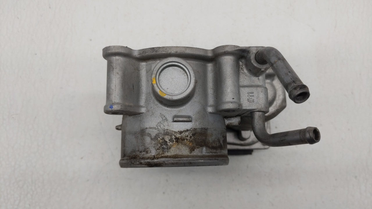2011-2018 Hyundai Elantra Throttle Body P/N:35100-2E000 Fits Fits 2011 2012 2013 2014 2015 2016 2017 2018 2019 OEM Used Auto