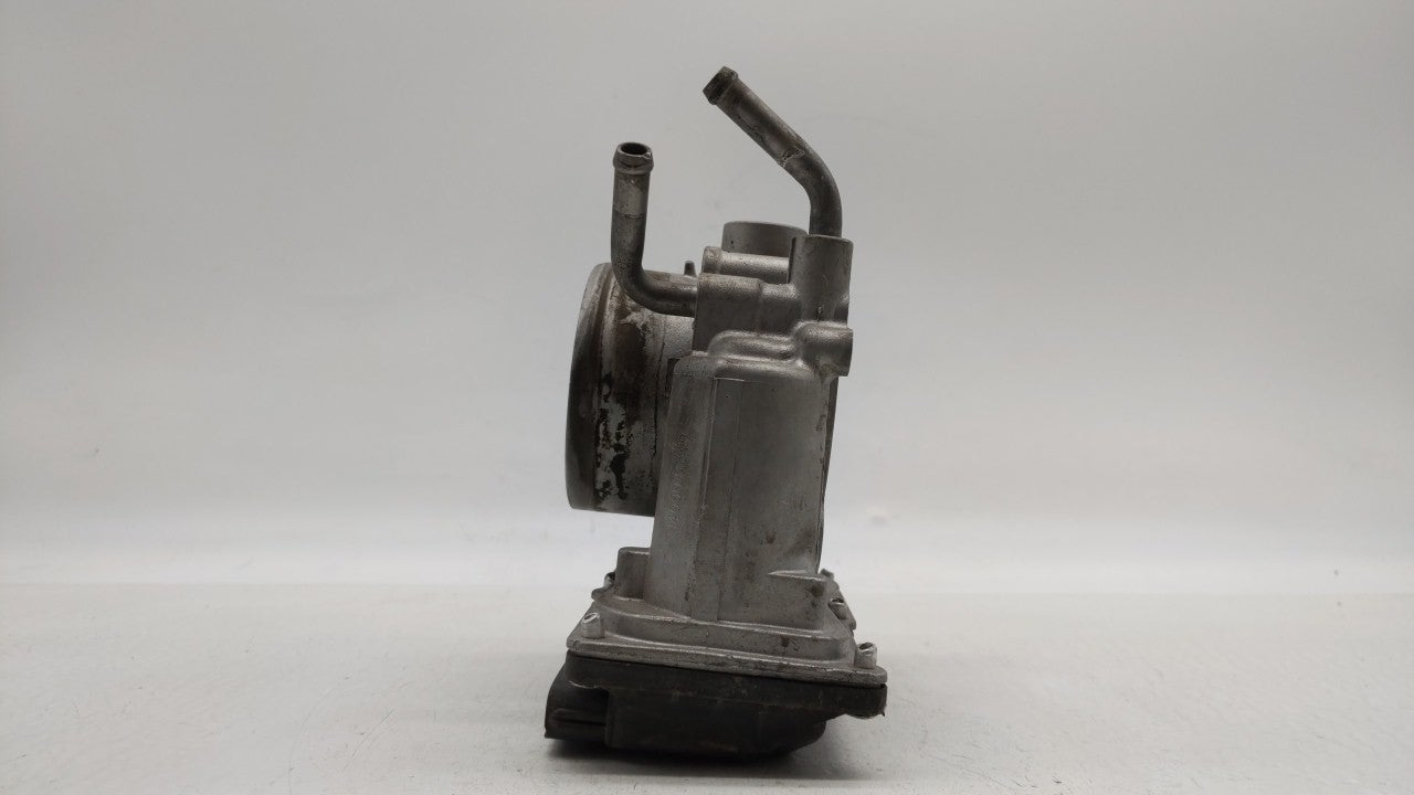 2011-2018 Hyundai Elantra Throttle Body P/N:35100-2E000 Fits Fits 2011 2012 2013 2014 2015 2016 2017 2018 2019 OEM Used Auto