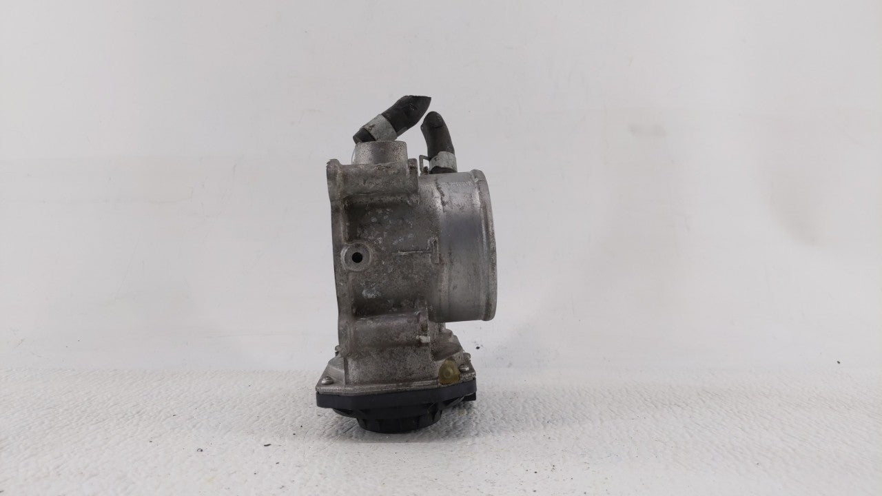 2011-2018 Hyundai Elantra Throttle Body P/N:35100-2E000 Fits Fits 2011 2012 2013 2014 2015 2016 2017 2018 2019 OEM Used Auto