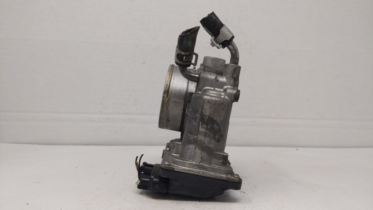 2011-2018 Hyundai Elantra Throttle Body P/N:35100-2E000 Fits Fits 2011 2012 2013 2014 2015 2016 2017 2018 2019 OEM Used Auto